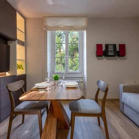 Charming City-centre - Mont Blanc View Apartment Chamonix